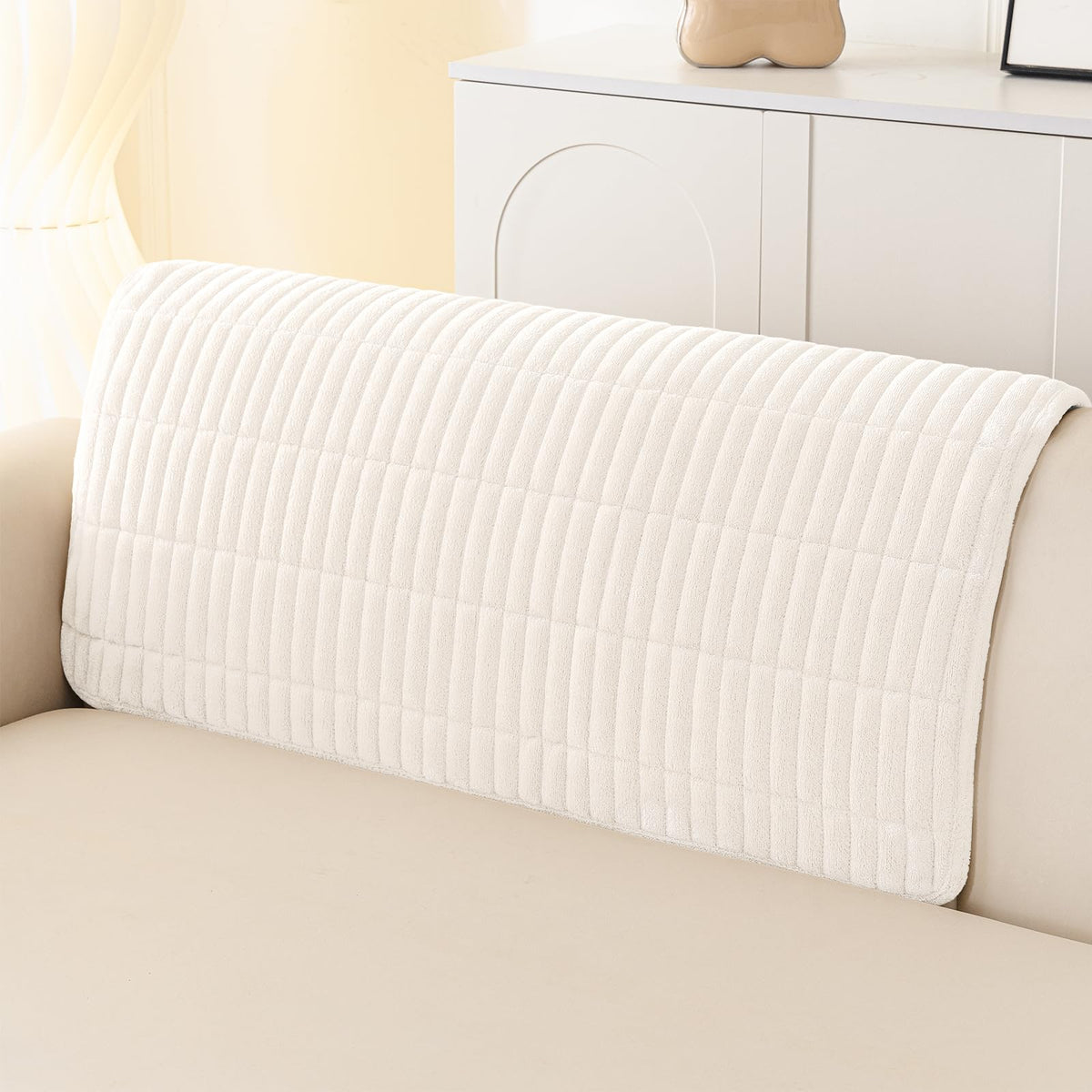 Smiry Couch Covers for Dogs, Non Slip Plush Washable Sofa Cover for Pets