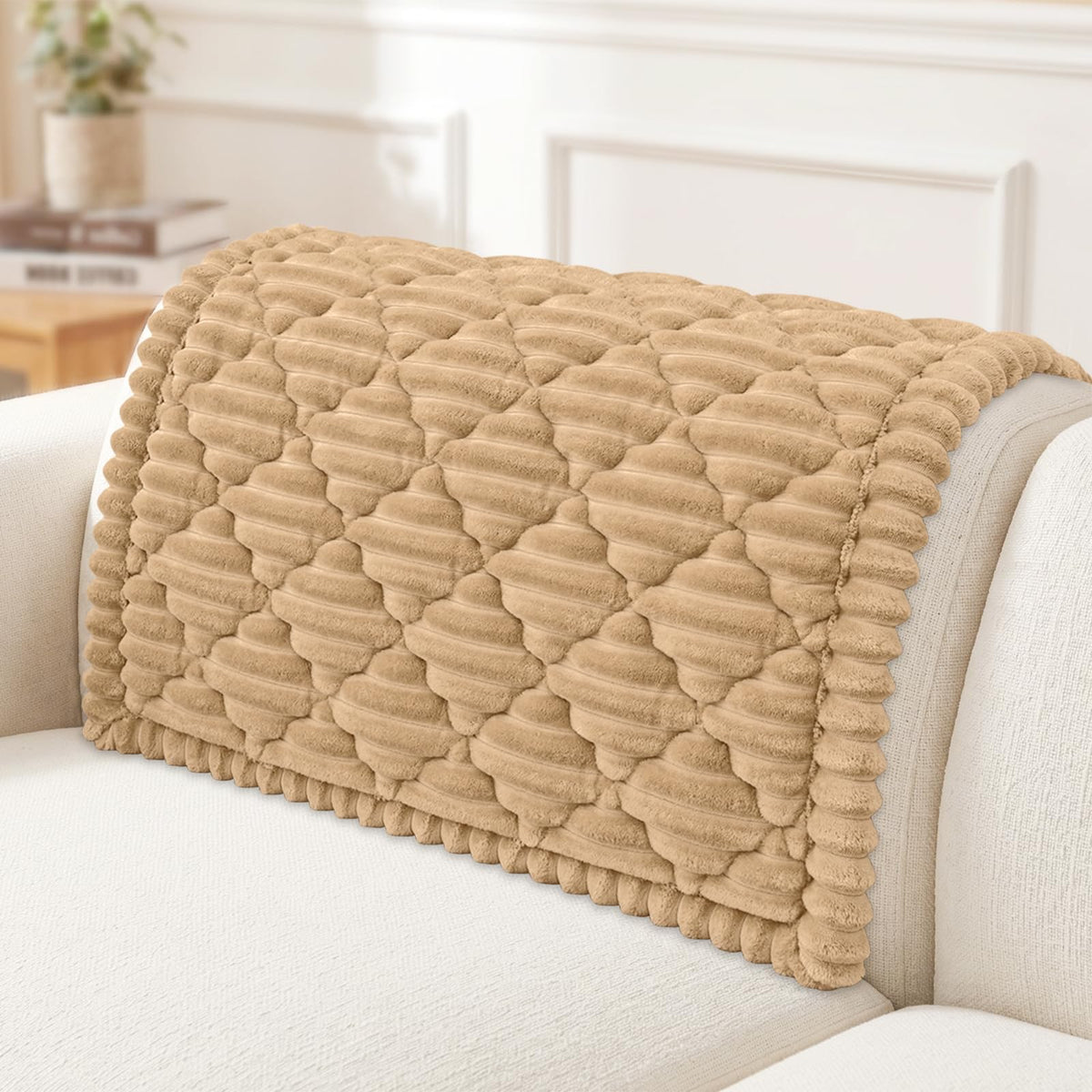 Smiry Couch Cover for Dogs Washable, Non Slip Fuzzy Pet Sofa Protector