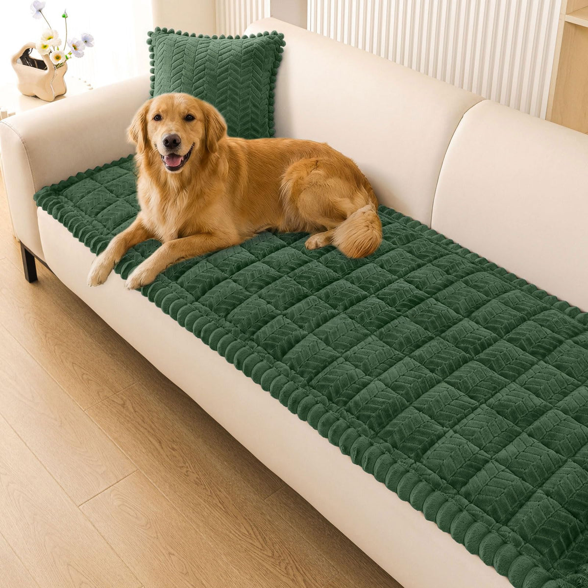 Smiry Couch Cover for Dogs, Non Slip Fuzzy Pet Sofa Covers Washable