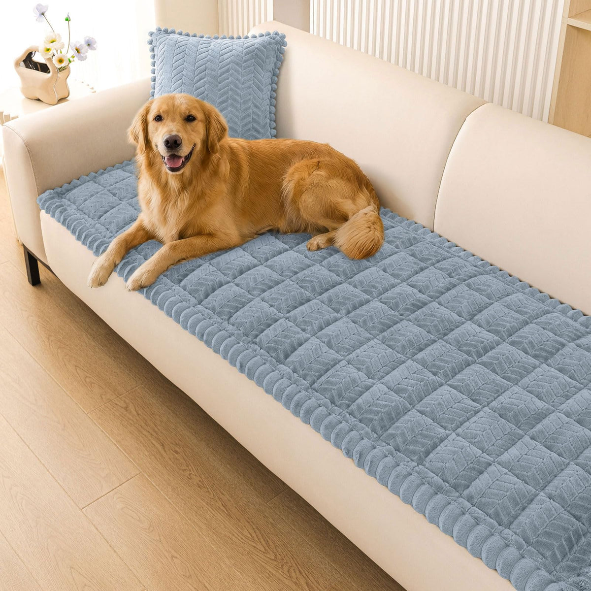 Smiry Couch Cover for Dogs, Non Slip Fuzzy Pet Sofa Covers Washable