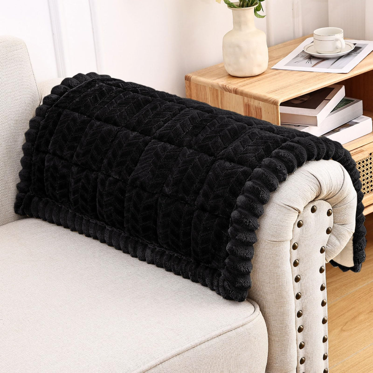 Smiry Couch Cover for Dogs, Non Slip Fuzzy Pet Sofa Covers Washable