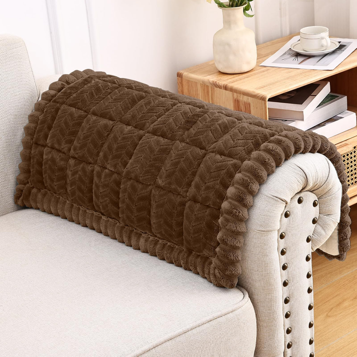 Smiry Couch Cover for Dogs, Non Slip Fuzzy Pet Sofa Covers Washable