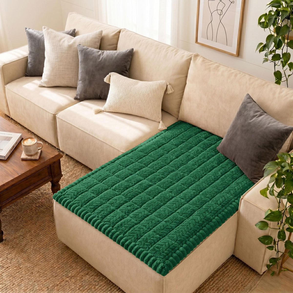 Smiry Couch Cover for Dogs, Non Slip Fuzzy Pet Sofa Covers Washable