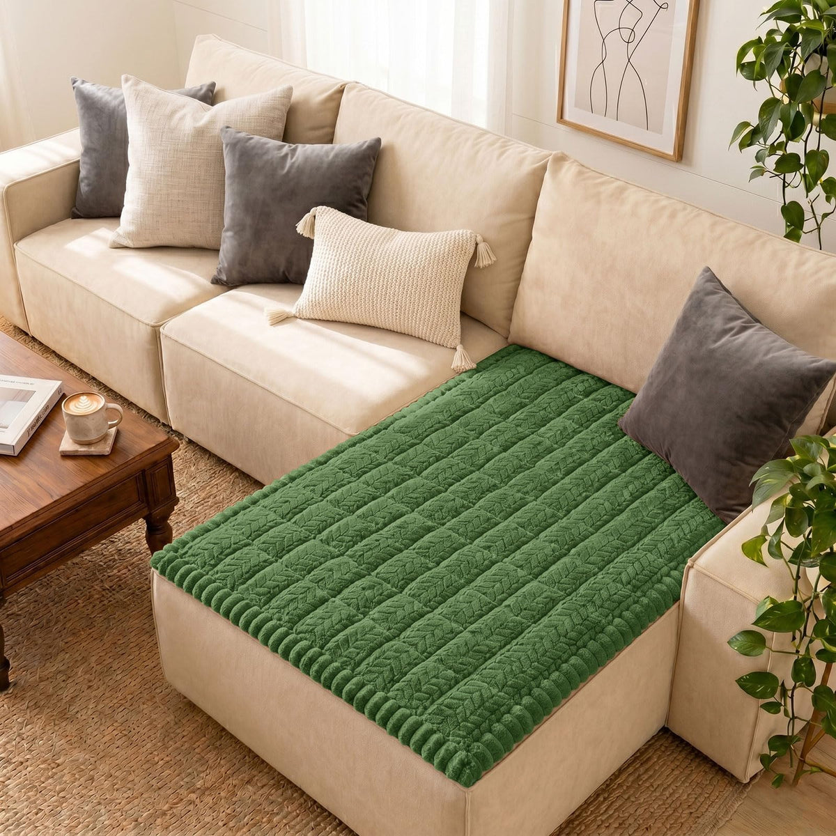 Smiry Couch Cover for Dogs, Non Slip Fuzzy Pet Sofa Covers Washable