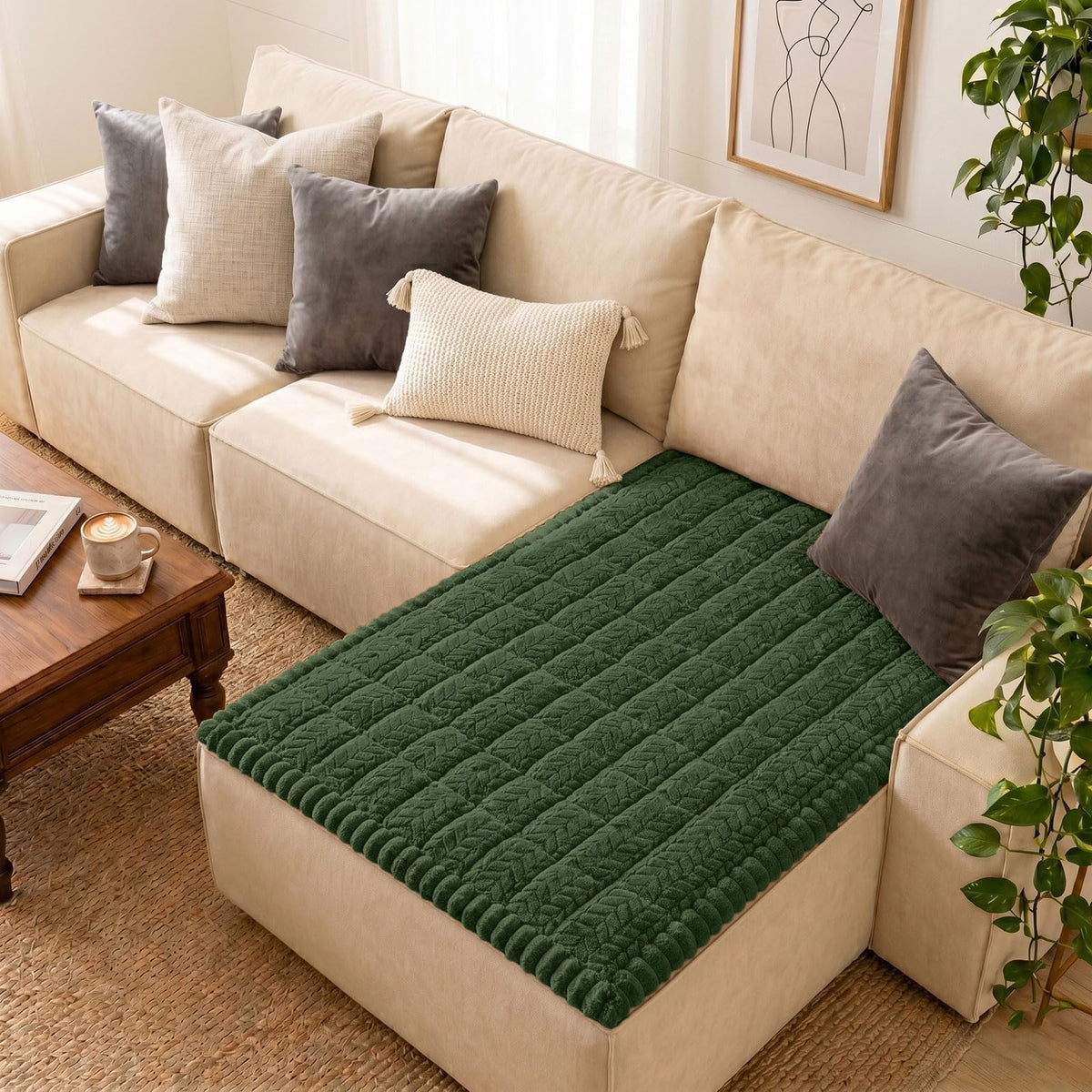 Smiry Couch Cover for Dogs, Non Slip Fuzzy Pet Sofa Covers Washable