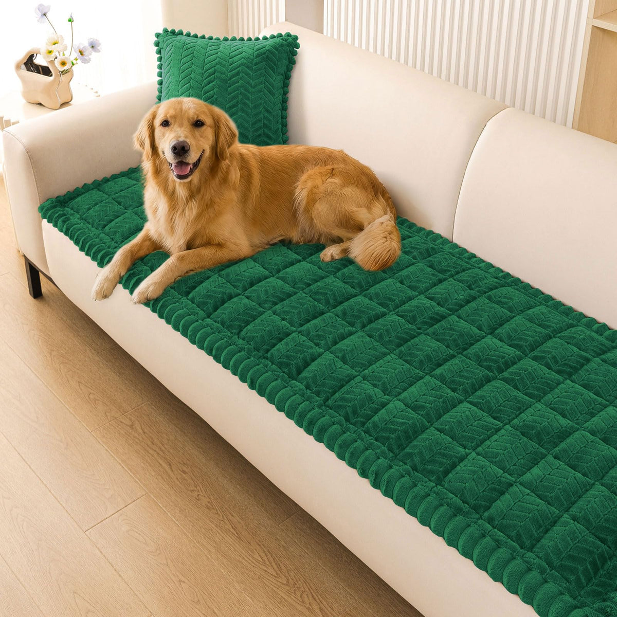 Smiry Couch Cover for Dogs, Non Slip Fuzzy Pet Sofa Covers Washable